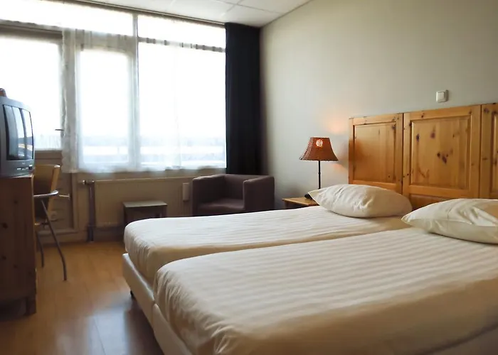 Forest Ден-Хелдер